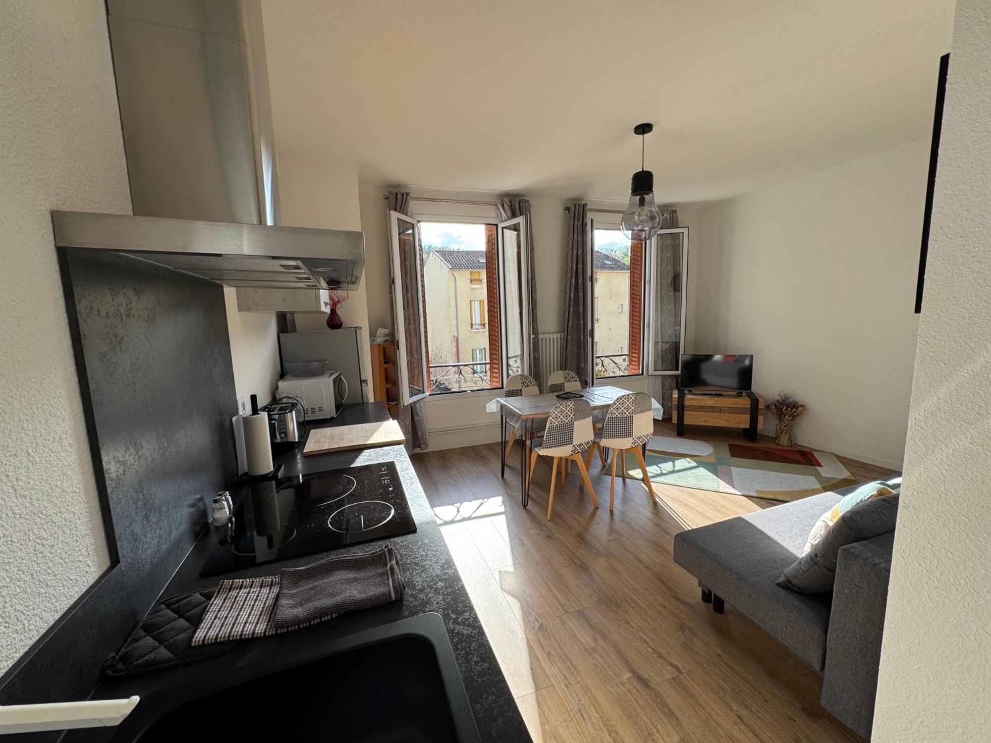 Appartement Le Madargue Idealement Place Шатель-Гийон Экстерьер фото